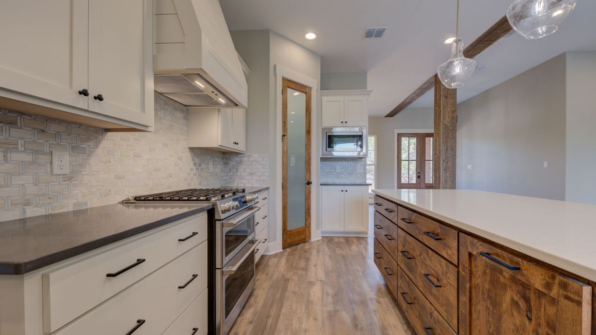 Kendalia Texas contemporary farmhouse features 5 bedrooms, 3.5 baths