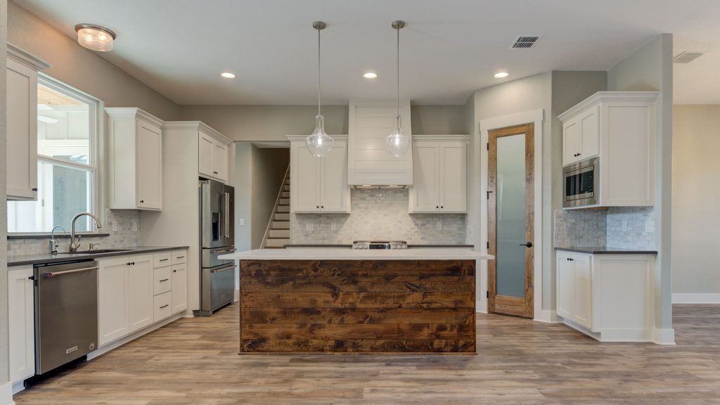 Kendalia Texas contemporary farmhouse features 5 bedrooms, 3.5 baths