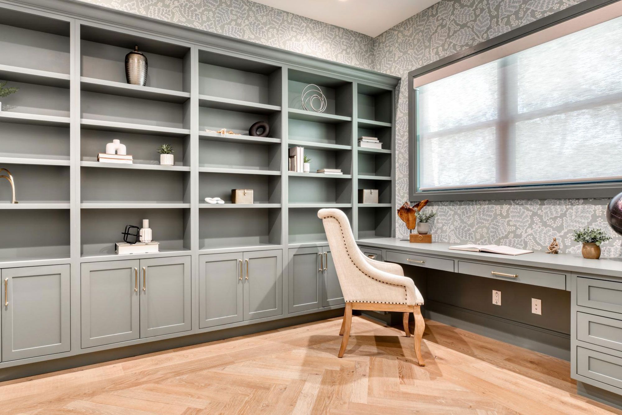 4 bedroom, 4 full bathrooms, 2 – ½ baths, 3 Car garage 1 study, Boerne Texas