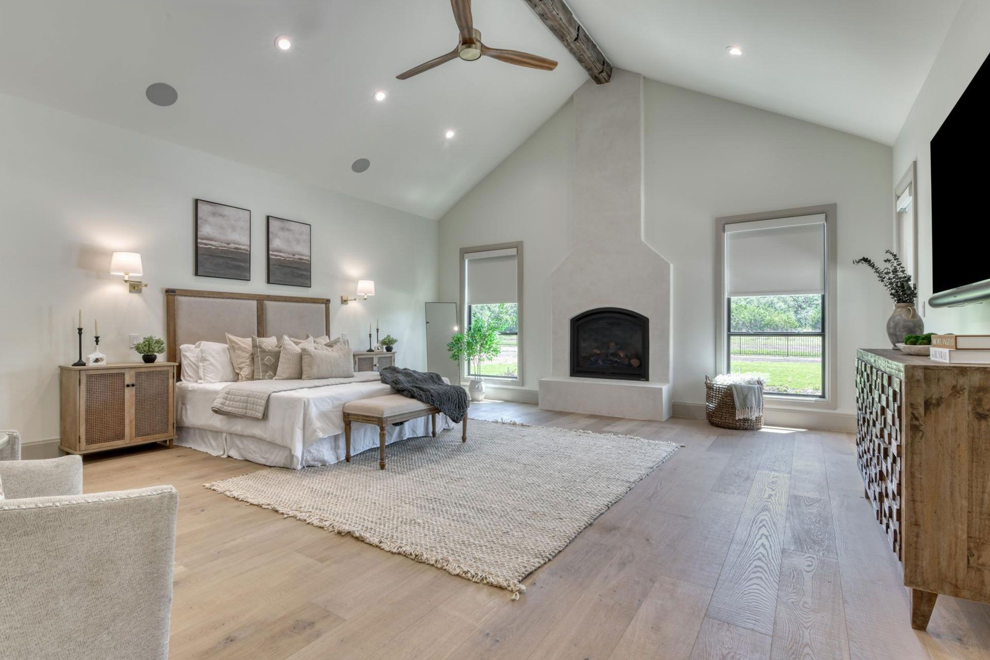 4 bedroom, 4 full bathrooms, 2 – ½ baths, 3 Car garage 1 study, Boerne Texas