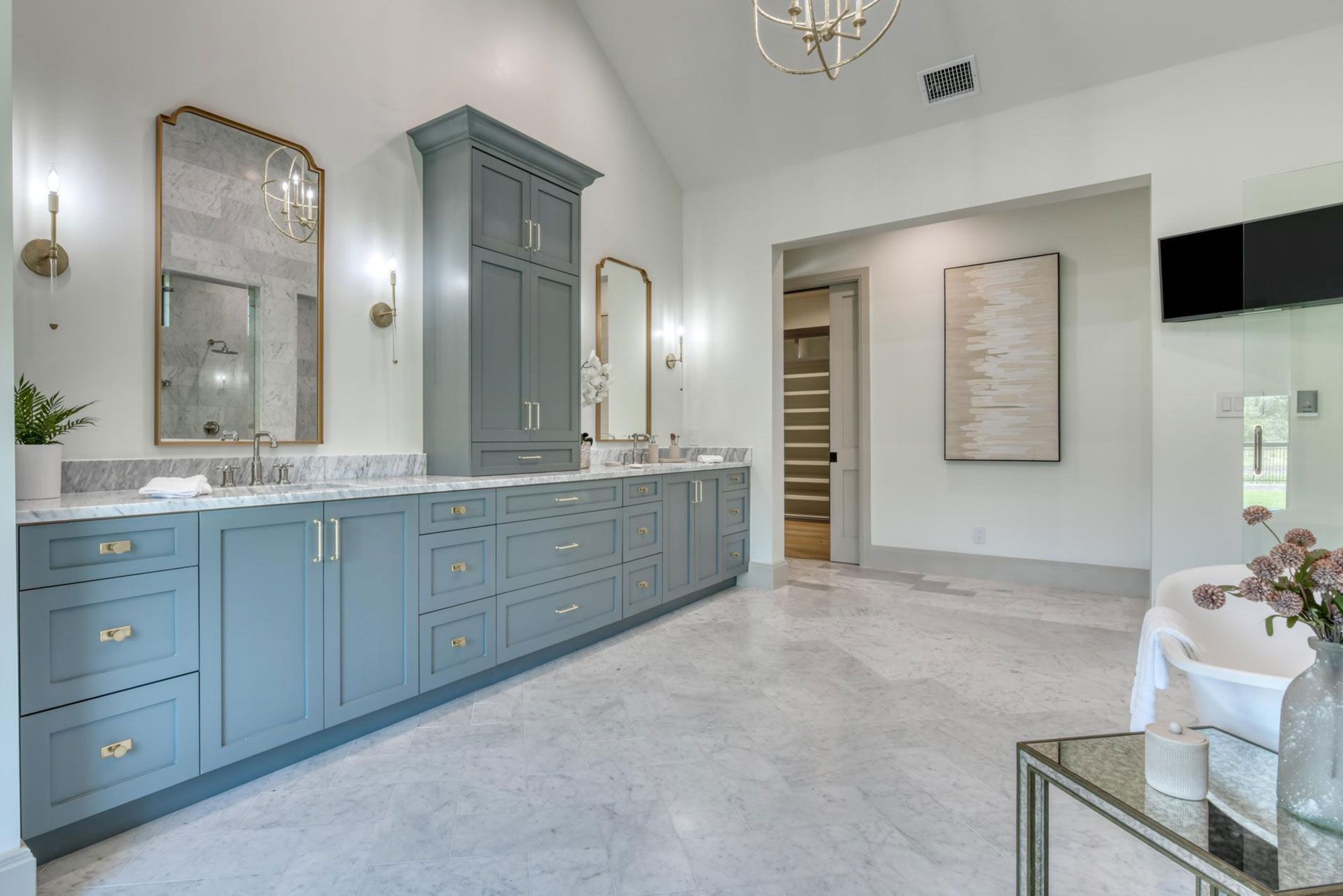 4 bedroom, 4 full bathrooms, 2 – ½ baths, 3 Car garage 1 study, Boerne Texas