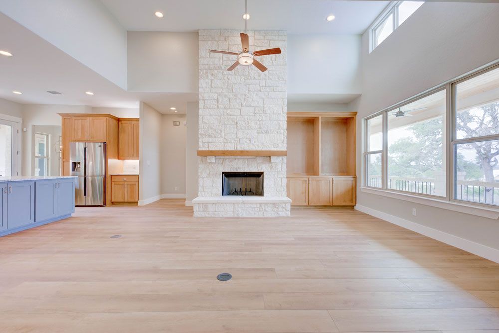 Contemporary farmhouse featuring 3 bedrooms, 2.5 baths in Blanco, TX