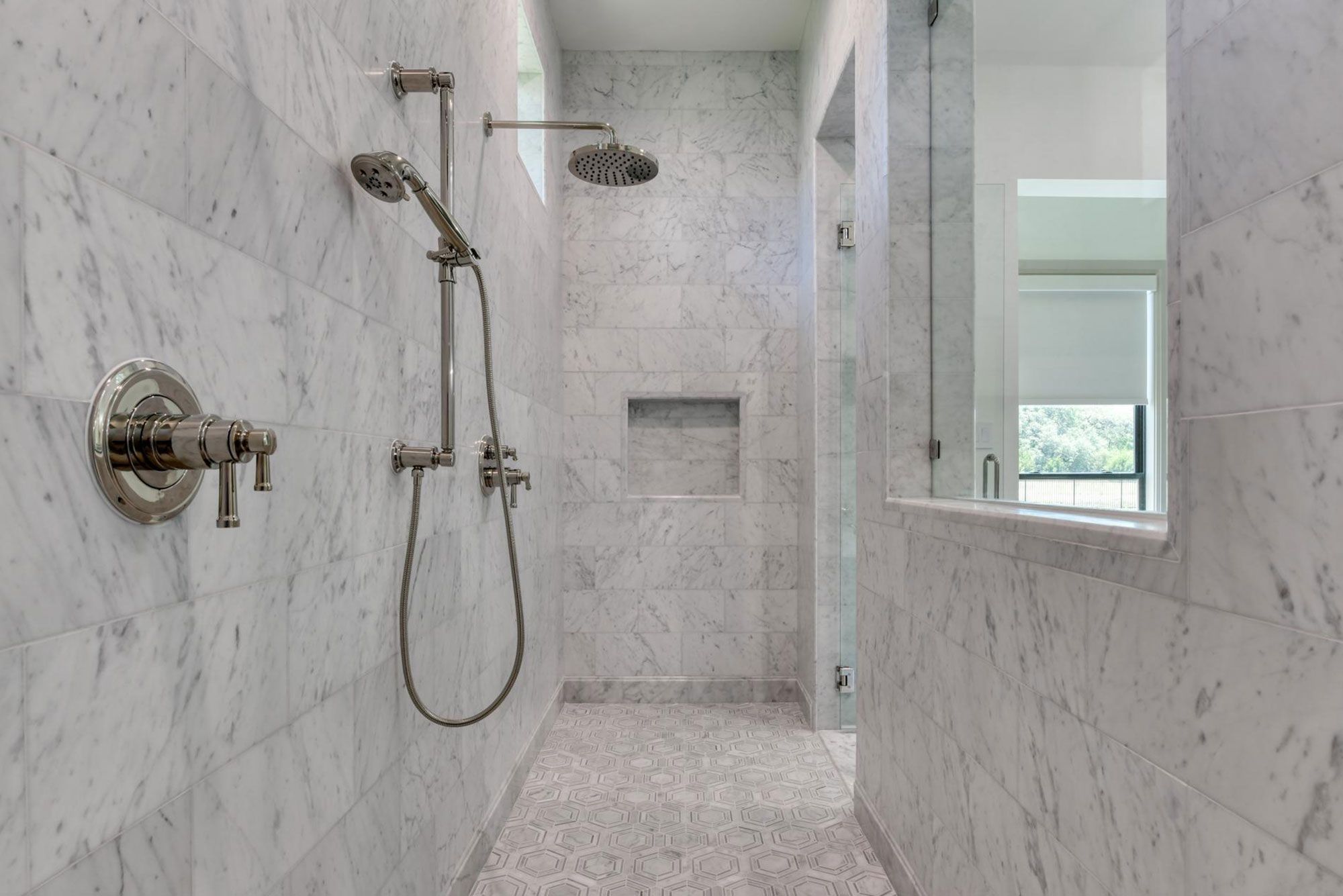 4 bedroom, 4 full bathrooms, 2 – ½ baths, 3 Car garage 1 study, Boerne Texas