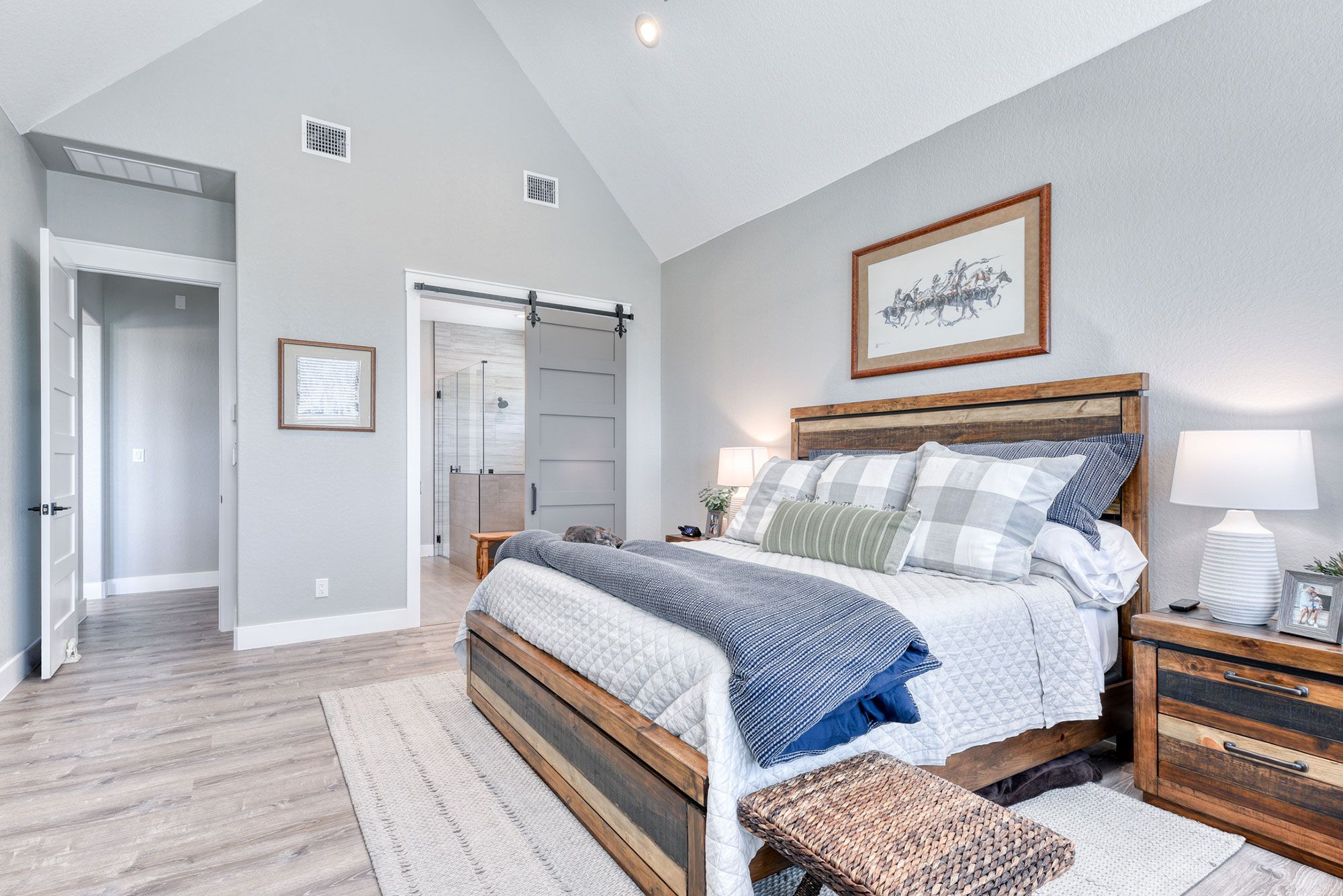 3 bedrooms and 2 1/2 baths Hill Country home. Open floor plan. Breathtaking views. Kendalia, Texas