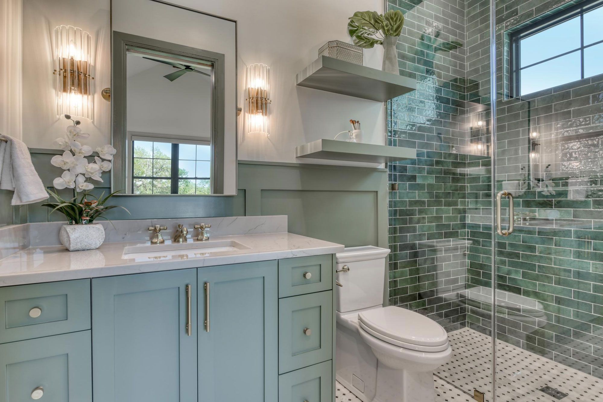 4 bedroom, 4 full bathrooms, 2 – ½ baths, 3 Car garage 1 study, Boerne Texas