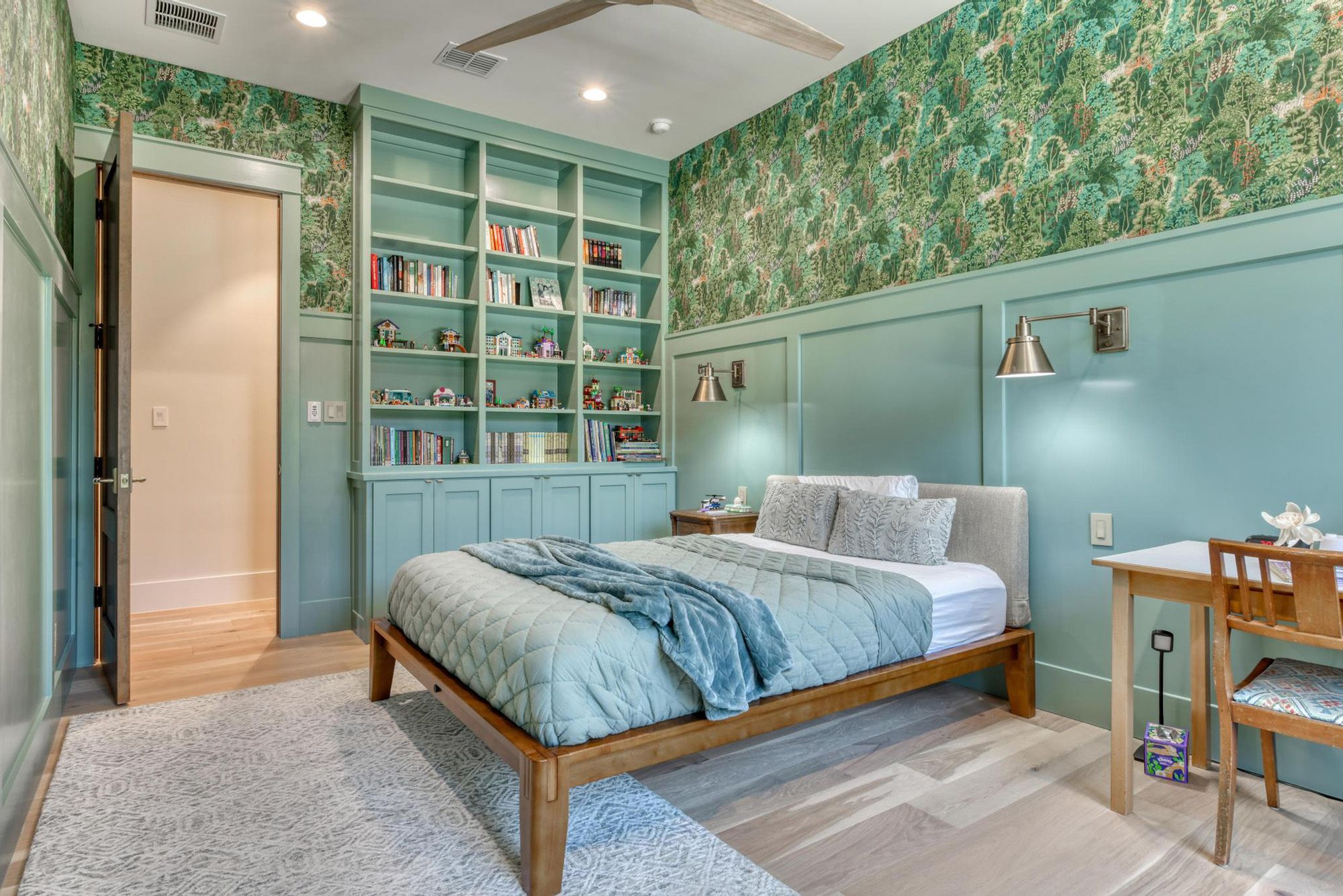 This gorgeous home has 7 bedrooms, 7 ensuite bathrooms, 2- ½ baths and a 4-car garage, Waring, Welfare, Texas