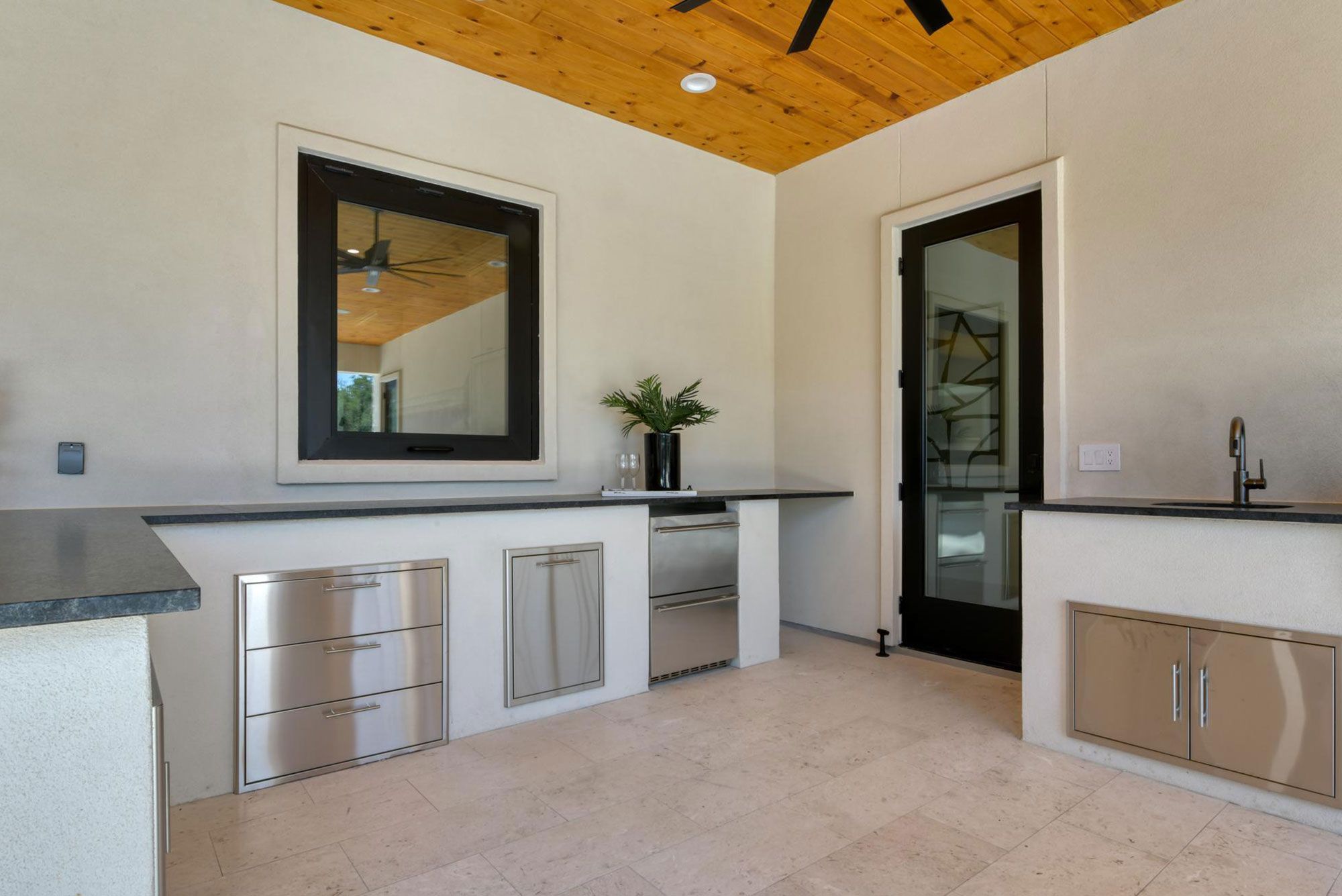 4 bedroom, 4 full bathrooms, 2 – ½ baths, 3 Car garage 1 study, Boerne Texas