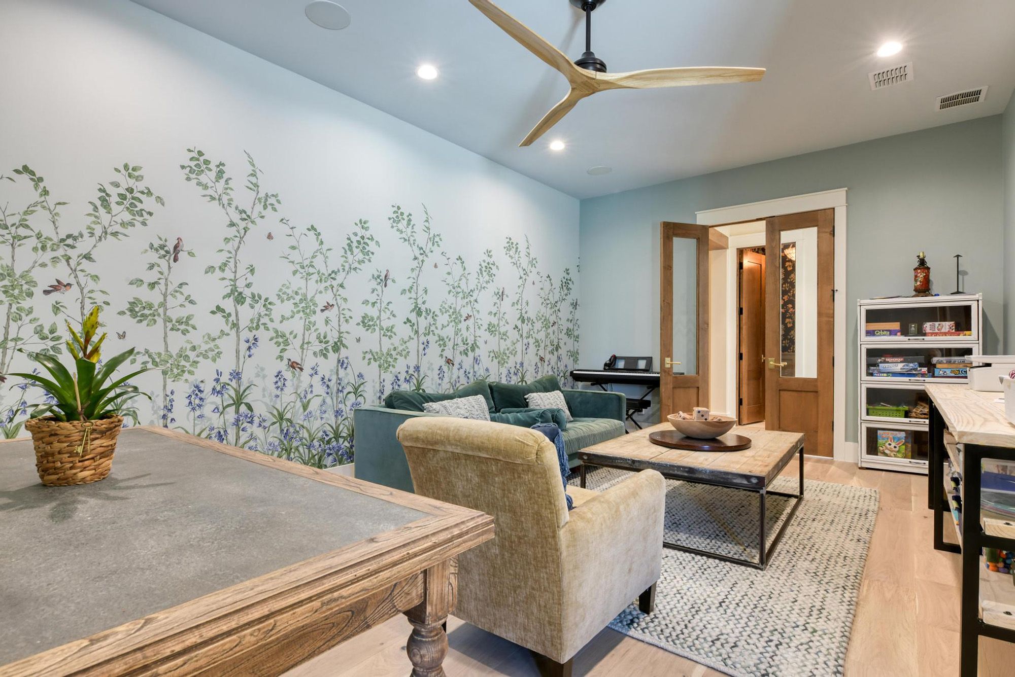 This gorgeous home has 7 bedrooms, 7 ensuite bathrooms, 2- ½ baths and a 4-car garage, Waring, Welfare, Texas